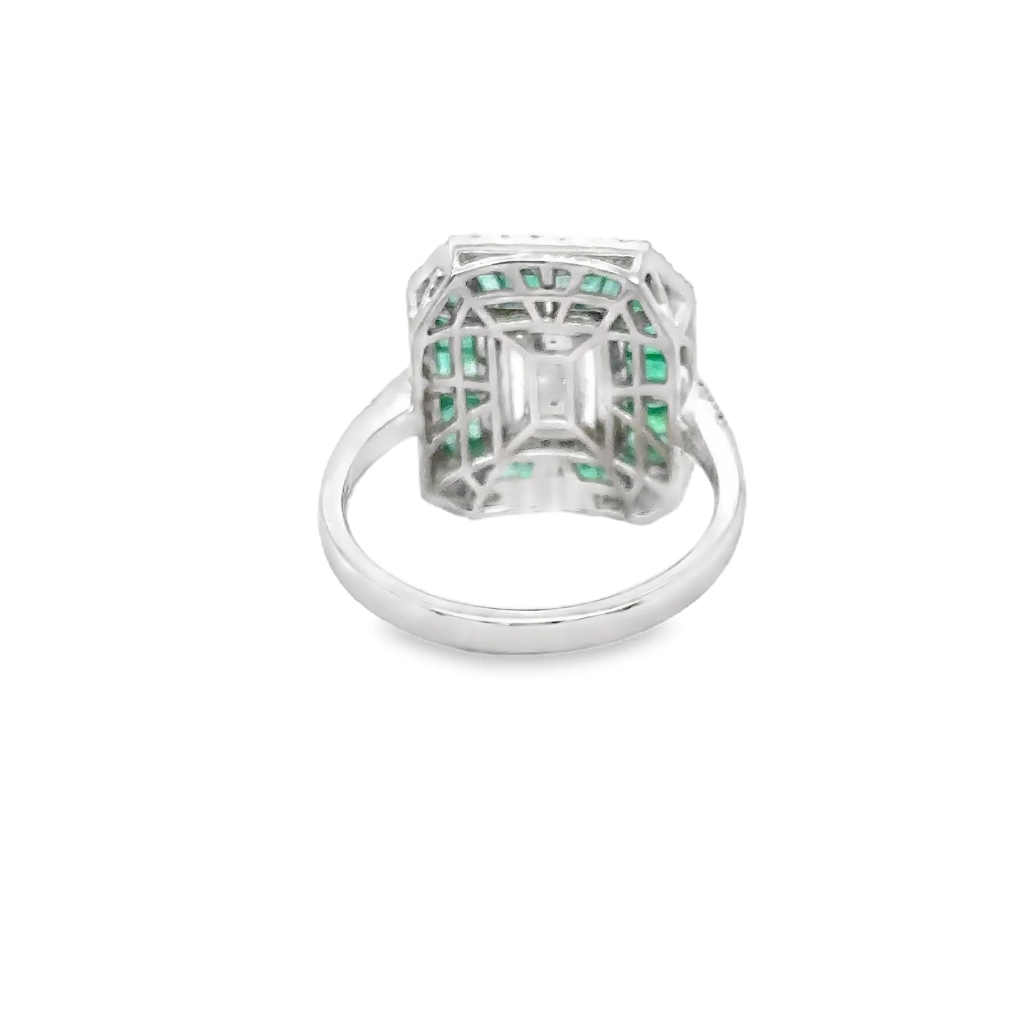 14KT WHITE GOLD EMERALD AND DIAMONDS RING