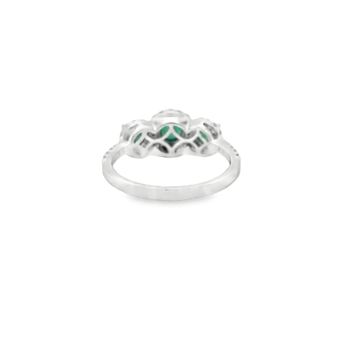 14KT WHITE GOLD EMERALD AND DIAMONDS RING