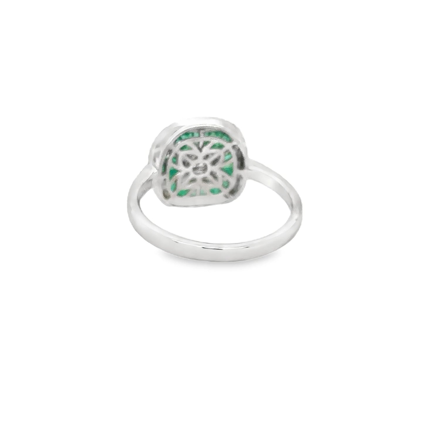 14KT WHITE GOLD EMERALD AND DIAMONDS RING