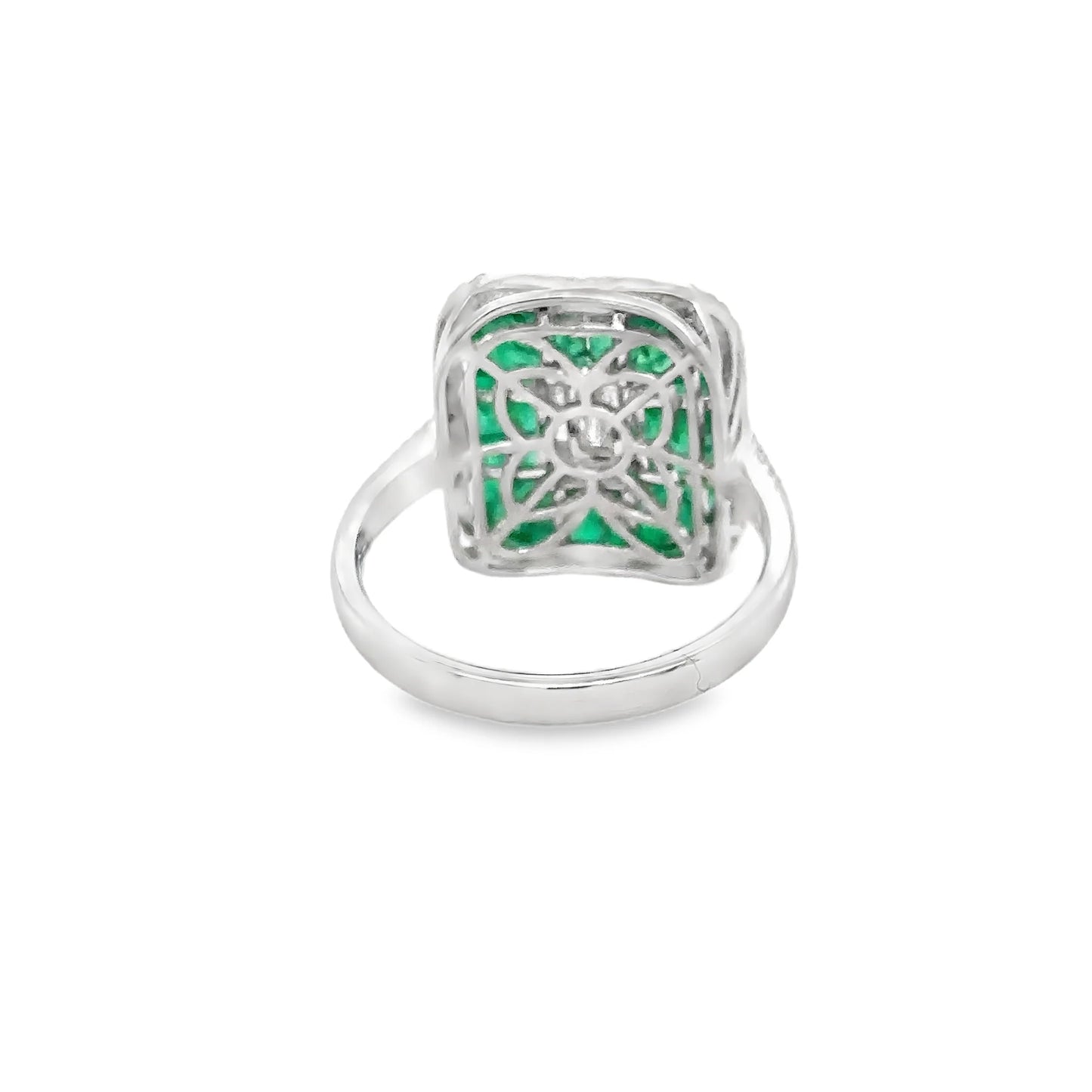 14KT WHITE GOLD EMERALD AND DIAMONDS RING