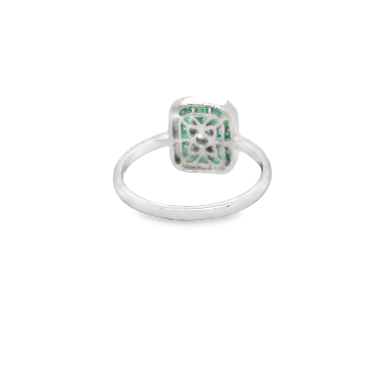 14KT WHITE GOLD EMERALD AND DIAMONDS RING