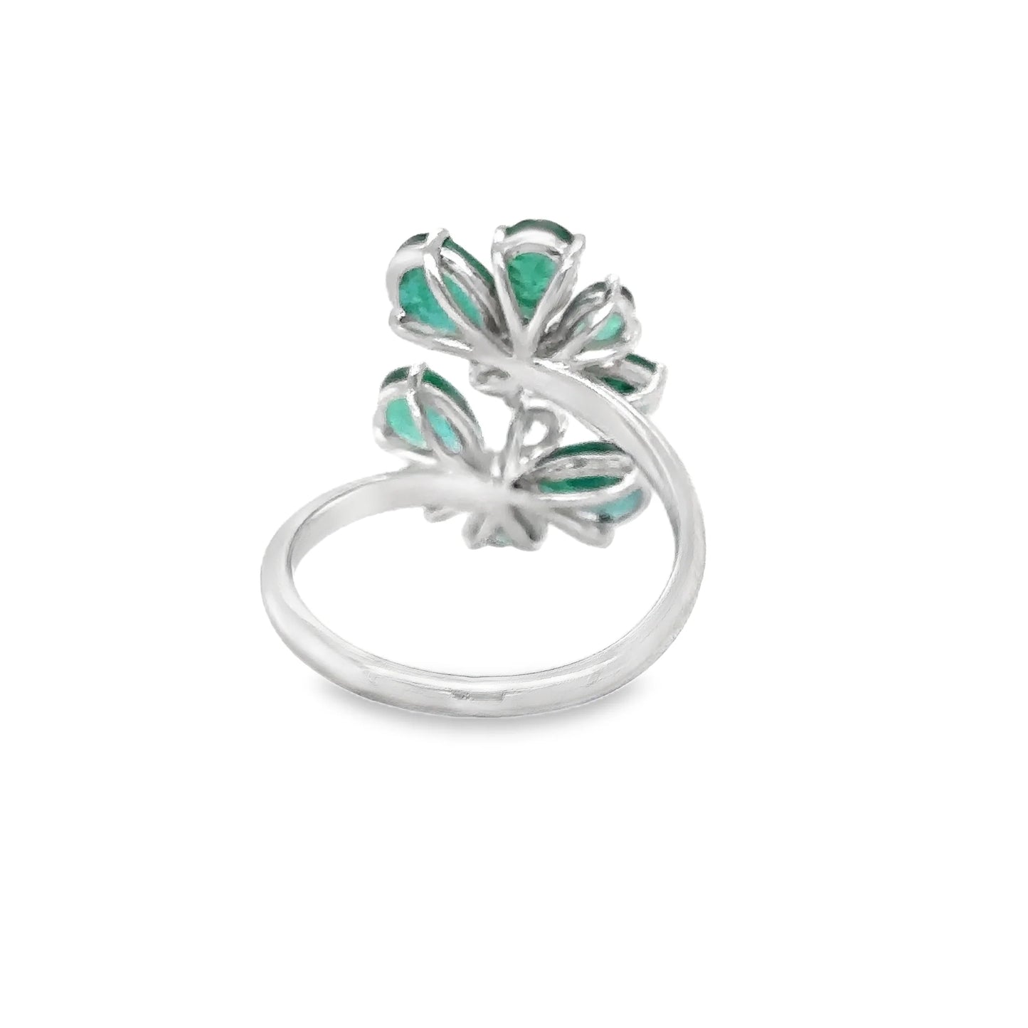 14KT WHITE GOLD EMERALD AND DIAMONDS RING