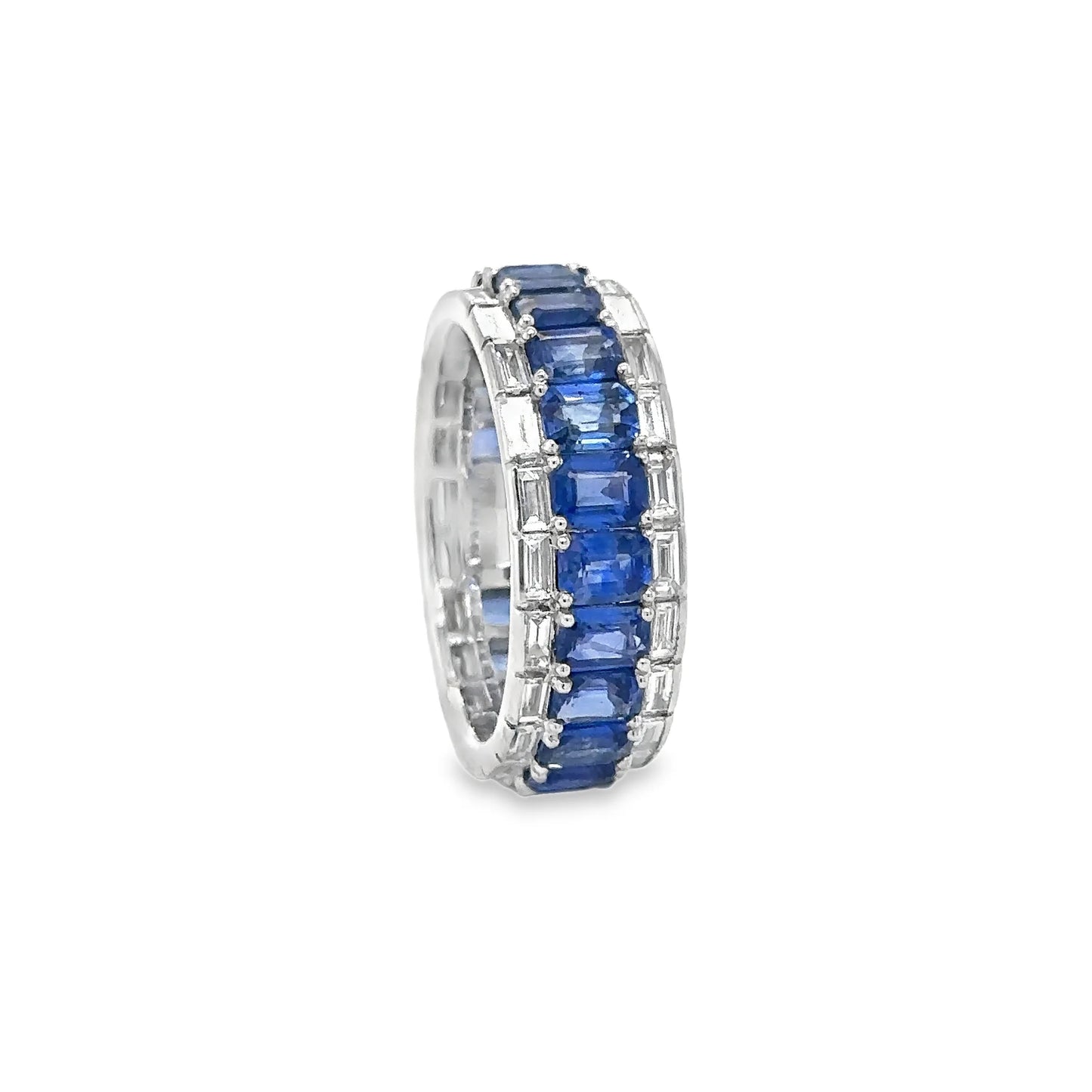 14KT WHITE GOLD SAPPHIRE AND DIAMONDS RING