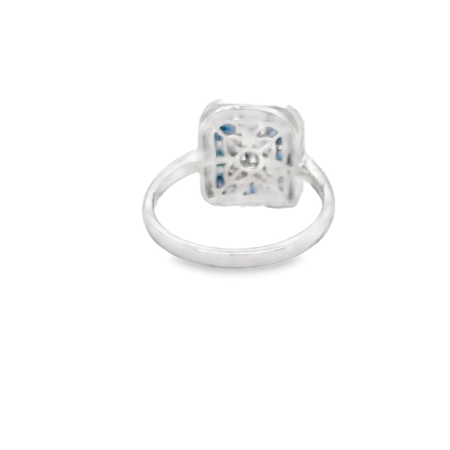 14KT WHITE GOLD SAPPHIRE AND DIAMONDS RING