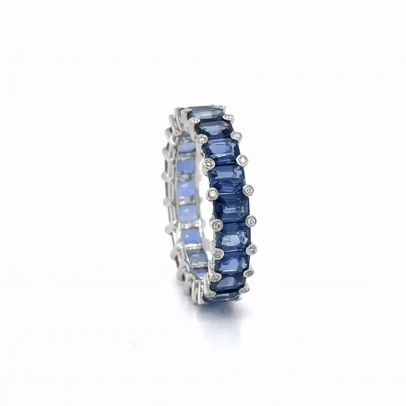 14KT WHITE GOLD SAPPHIRE AND DIAMONDS RING