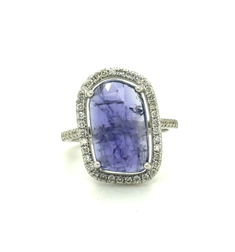 14KT WHITE GOLD TANZANITE AND DIAMONDS RING