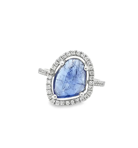 14KT WHITE GOLD TANZANITE AND DIAMONDS RING
