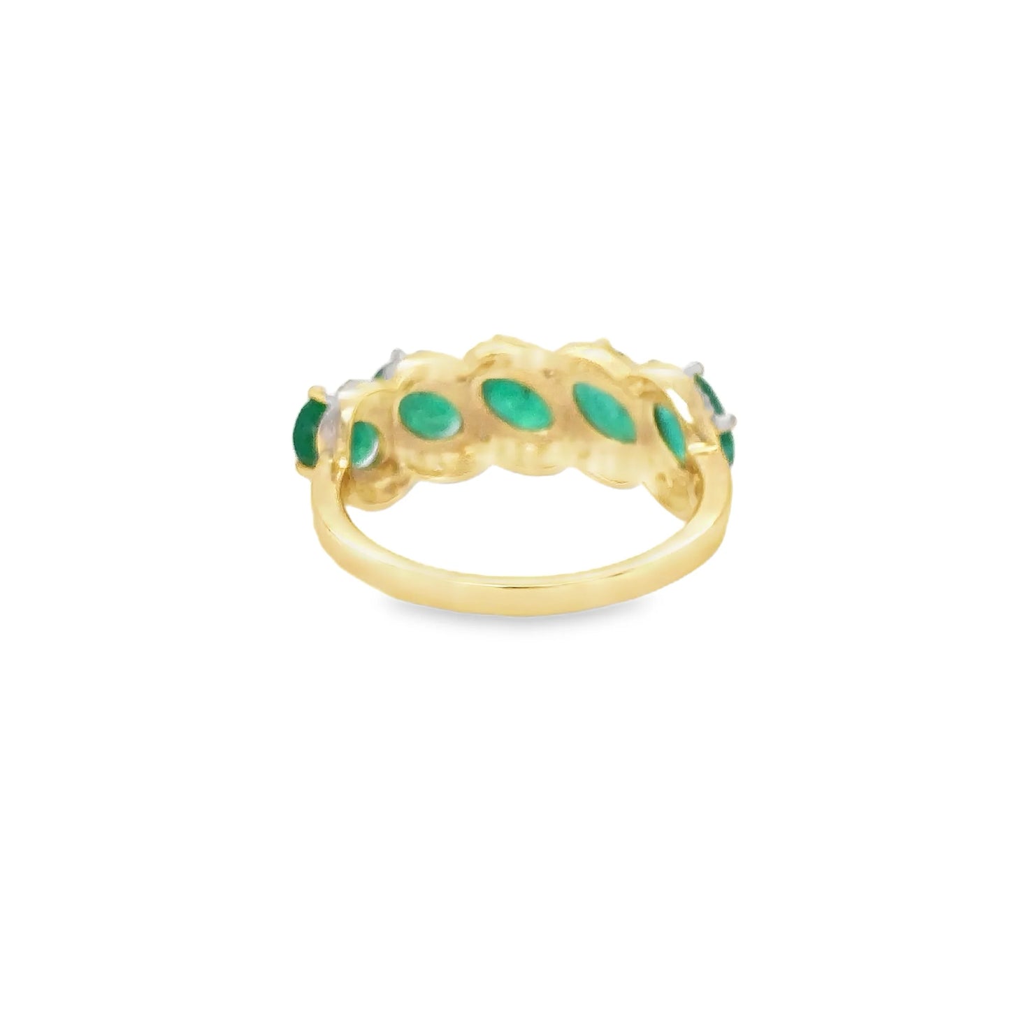 14KT YELLOW GOLD EMERALD AND DIAMONDS RING
