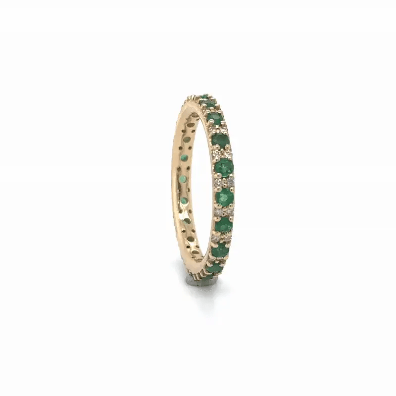 14KT YELLOW GOLD EMERALD AND DIAMONDS RING