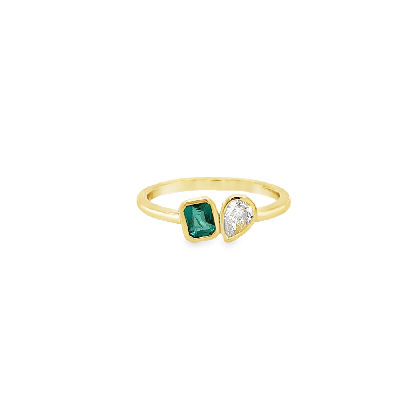 14KT YELLOW GOLD EMERALD AND YELLOW DIAMOND RING