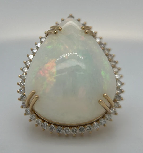 14KT YELLOW GOLD OPAL AND DIAMONDS RING