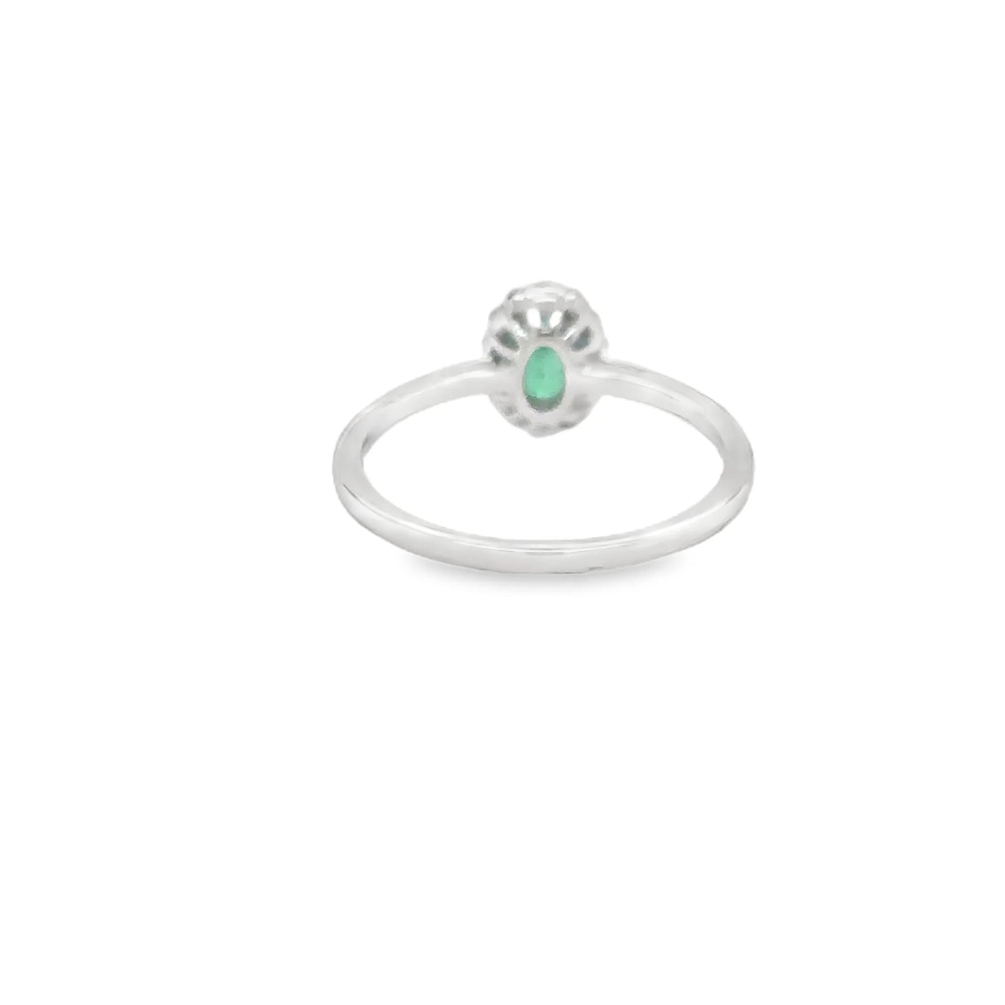 18KT WHITE GOLD EMERALD AND DIAMONDS RING