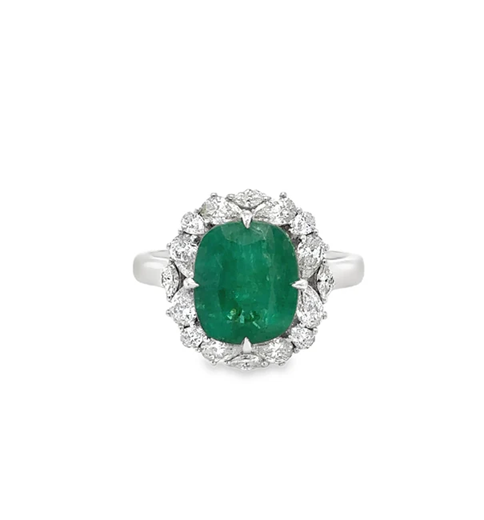 18KT WHITE GOLD EMERALD AND DIAMONDS RING