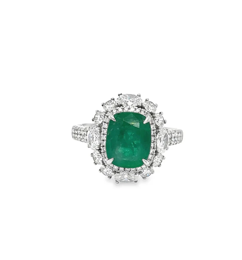 18KT WHITE GOLD EMERALD AND DIAMONDS RING