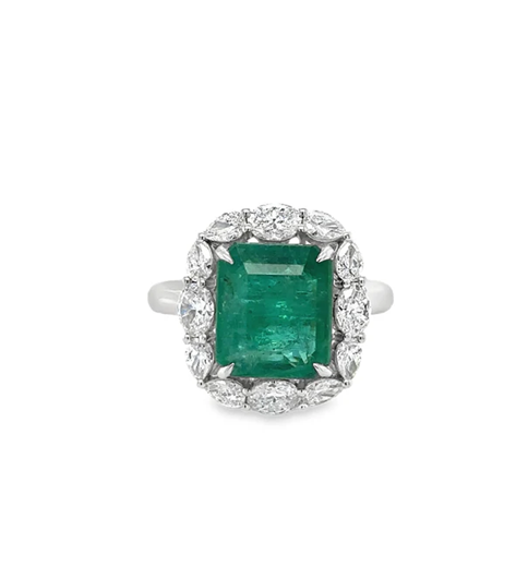 18KT WHITE GOLD EMERALD AND DIAMONDS RING