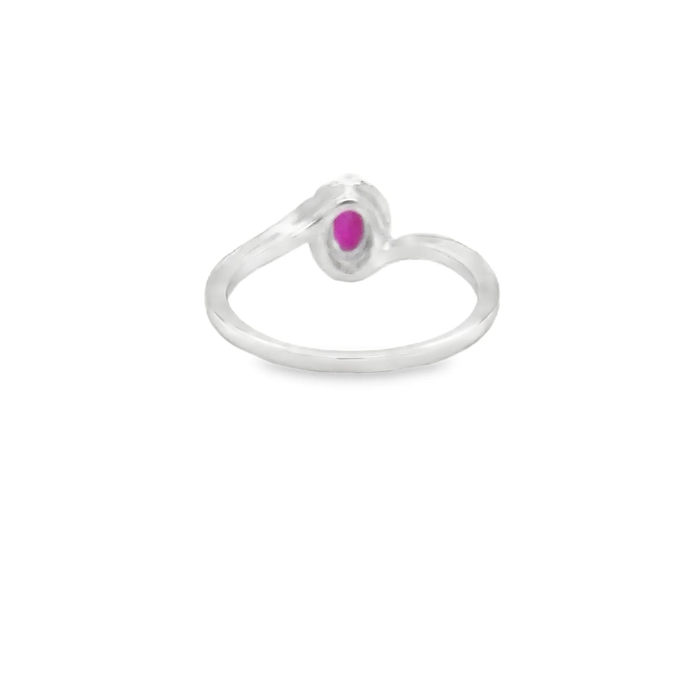18KT WHITE GOLD RUBY AND DIAMONDS RING