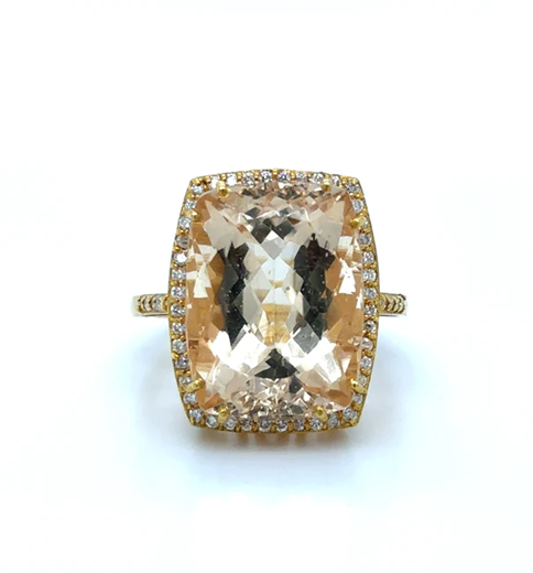 18KT YELLOW GOLD MORGANITE AND DIAMONDS RING