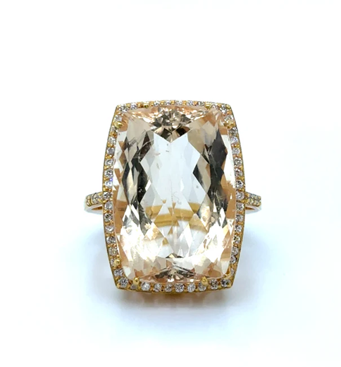 18KT YELLOW GOLD MORGANITE AND DIAMONDS RING