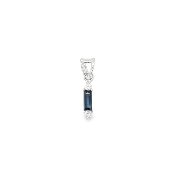 18KT WHITE GOLD DIAMOND AND SAPPHIRE PENDENT