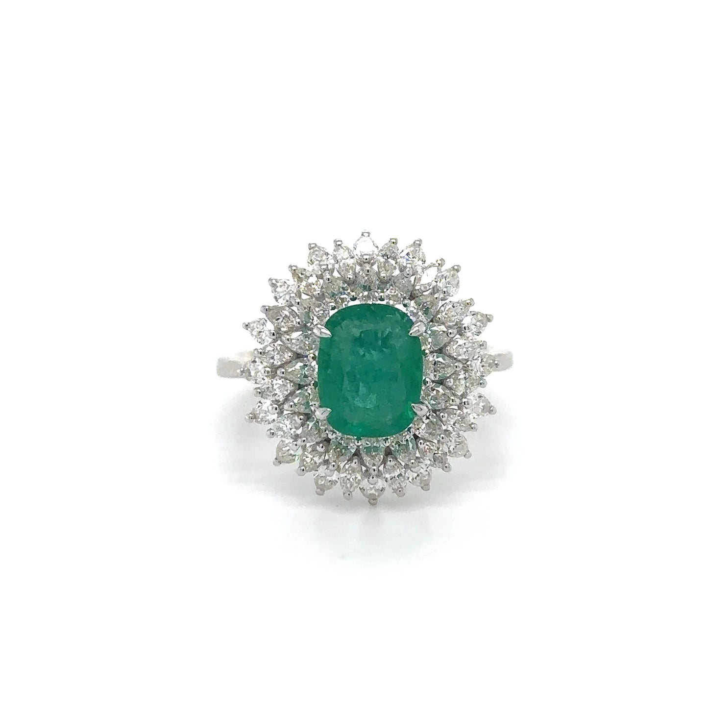 18KT WHITE GOLD EMERALD AND DIAMOND RING