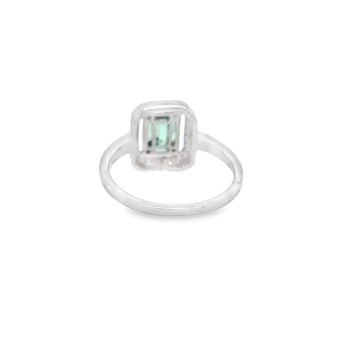 18KT WHITE GOLD EMERALD AND DIAMONDS RING