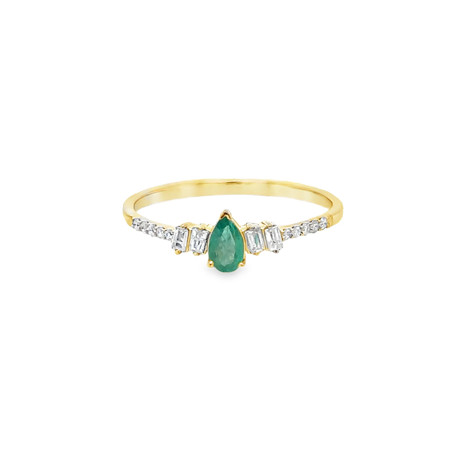 14KT YELLOW GOLD EMERALD AND DIAMOND RING