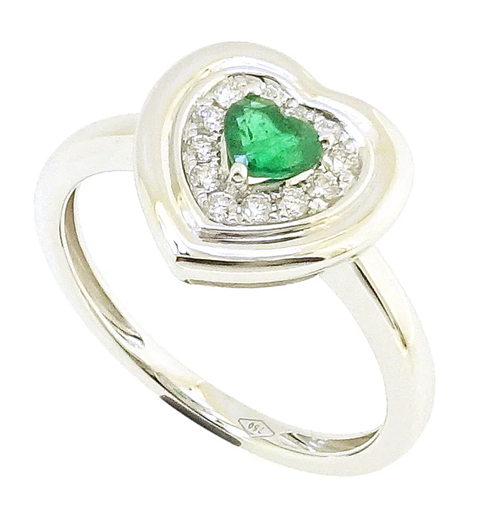 18KT WHITE GOLD EMERALD AND DIAMOND RING