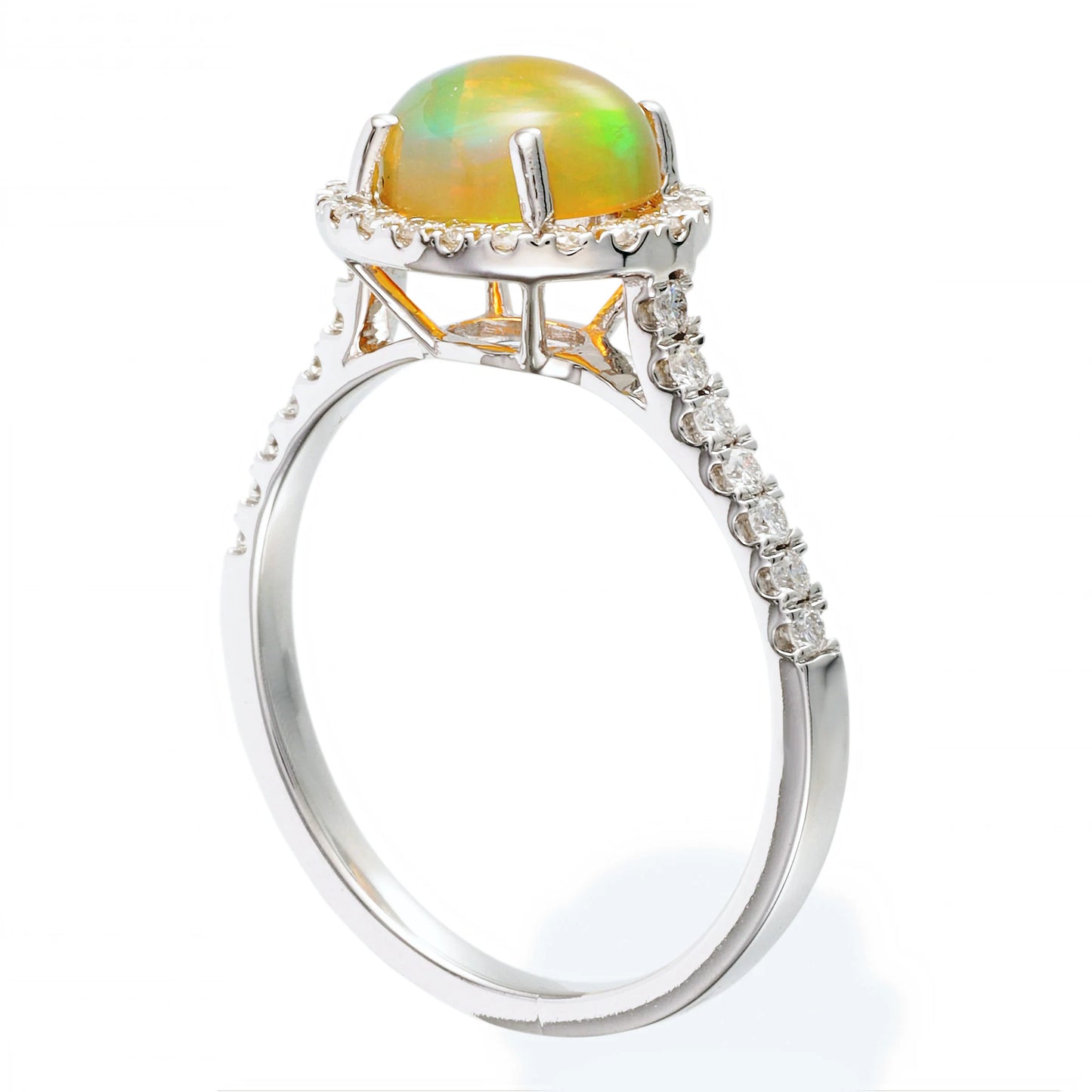 DIAMOND / STONE OVAL SHAPE RING