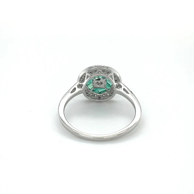 14KT WHITE GOLD EMERALD DIAMOND RING