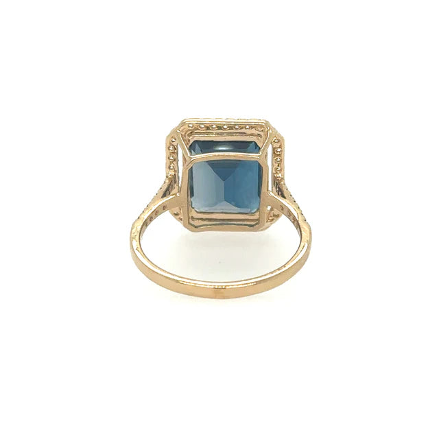 YELLOW GOLD TOPAZ RING WITH DIAMONDS