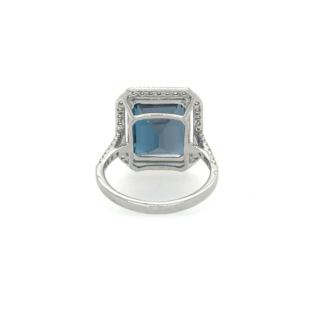 WHITE GOLD TOPAZ RING WITH DIAMONDS