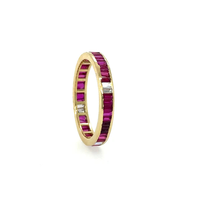 YELLOW GOLD RING WITH BAGUETTE RUBY AND DIAMONDS