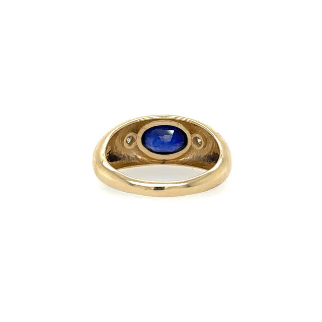 YELLOW GOLD RING WITH SAPPHIRE AND DIAMONDS