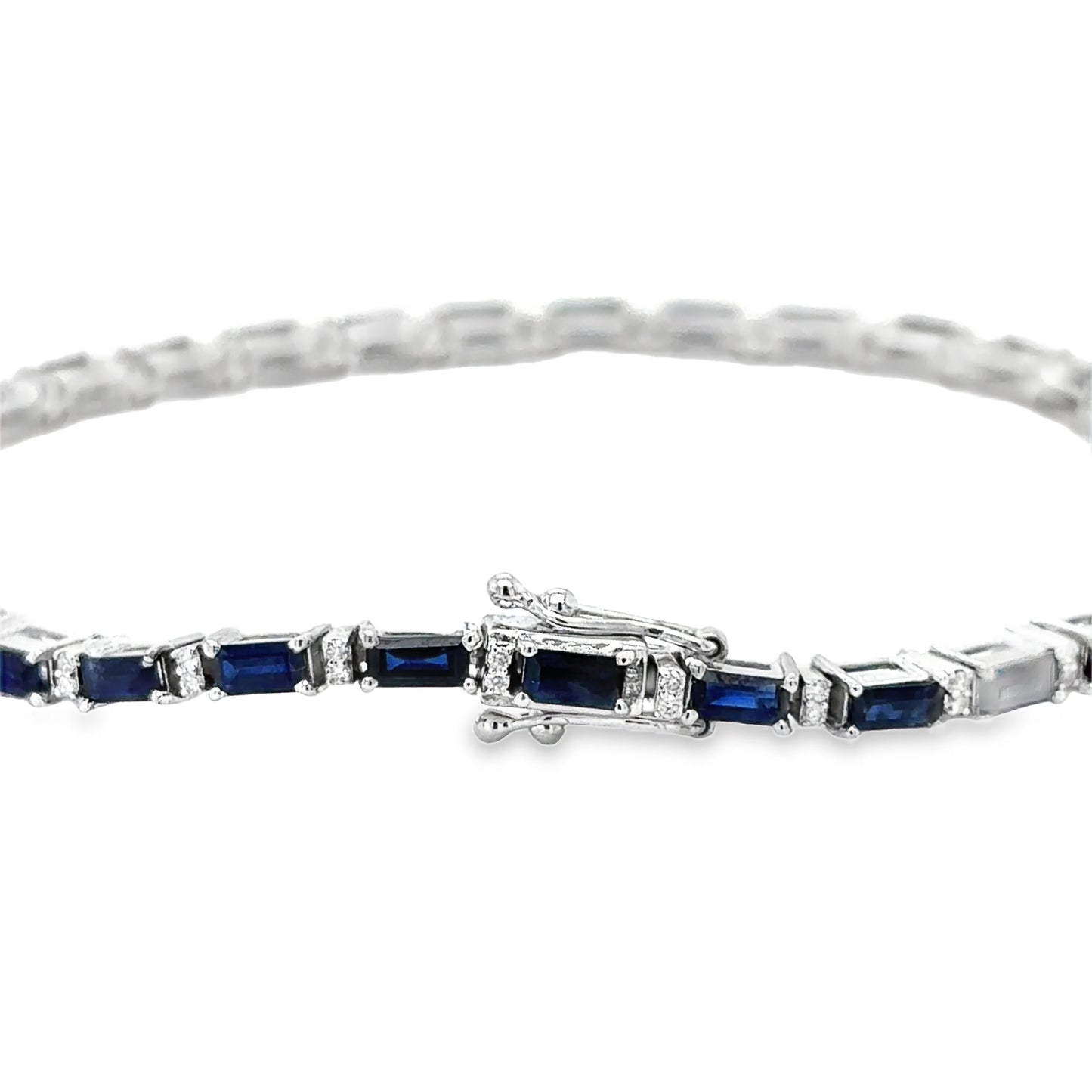 18KT WHITE GOLD SAPPHIRE AND DIAMOND BRACELET