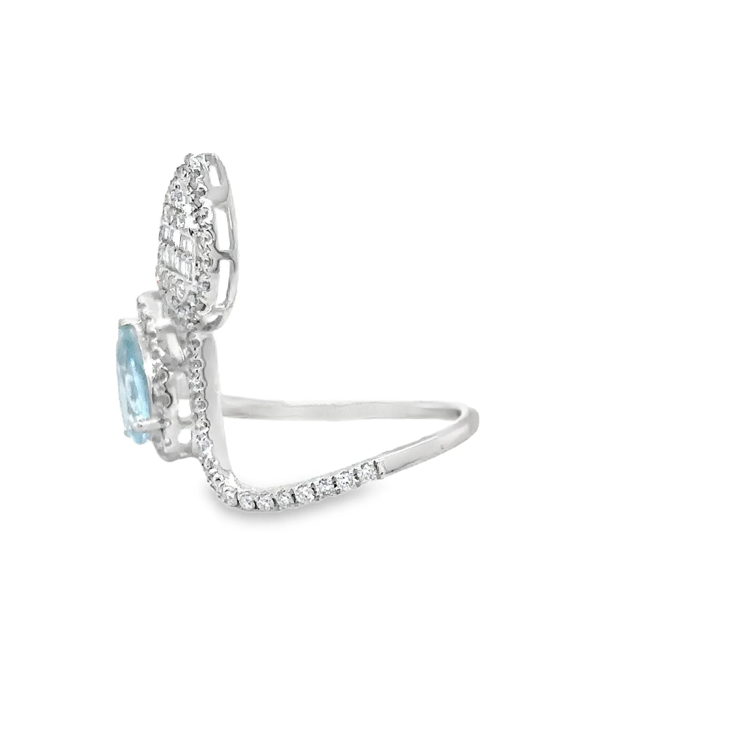 14KT WHITE GOLD AQUAMARINE AND DIAMONDS RING