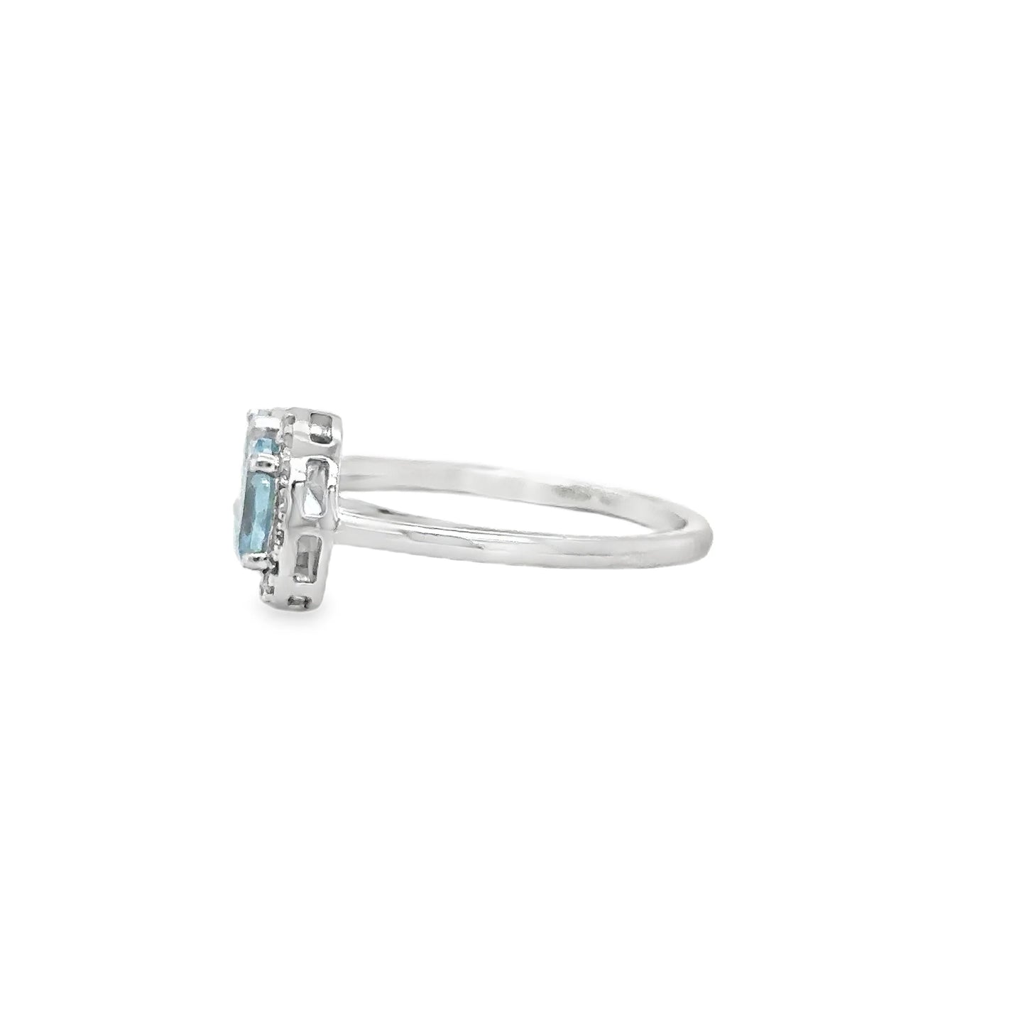 14KT WHITE GOLD AQUAMARINE AND DIAMONDS RING