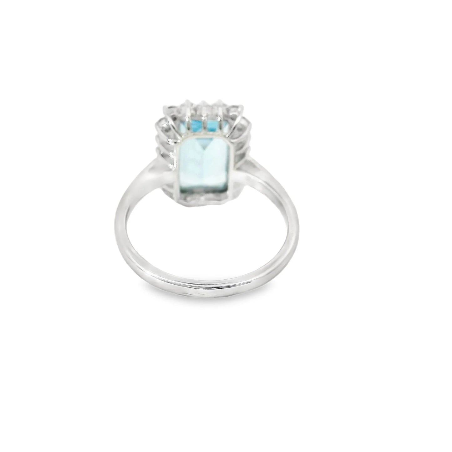 14KT WHITE GOLD AQUAMARINE RING WITH DIAMONDS