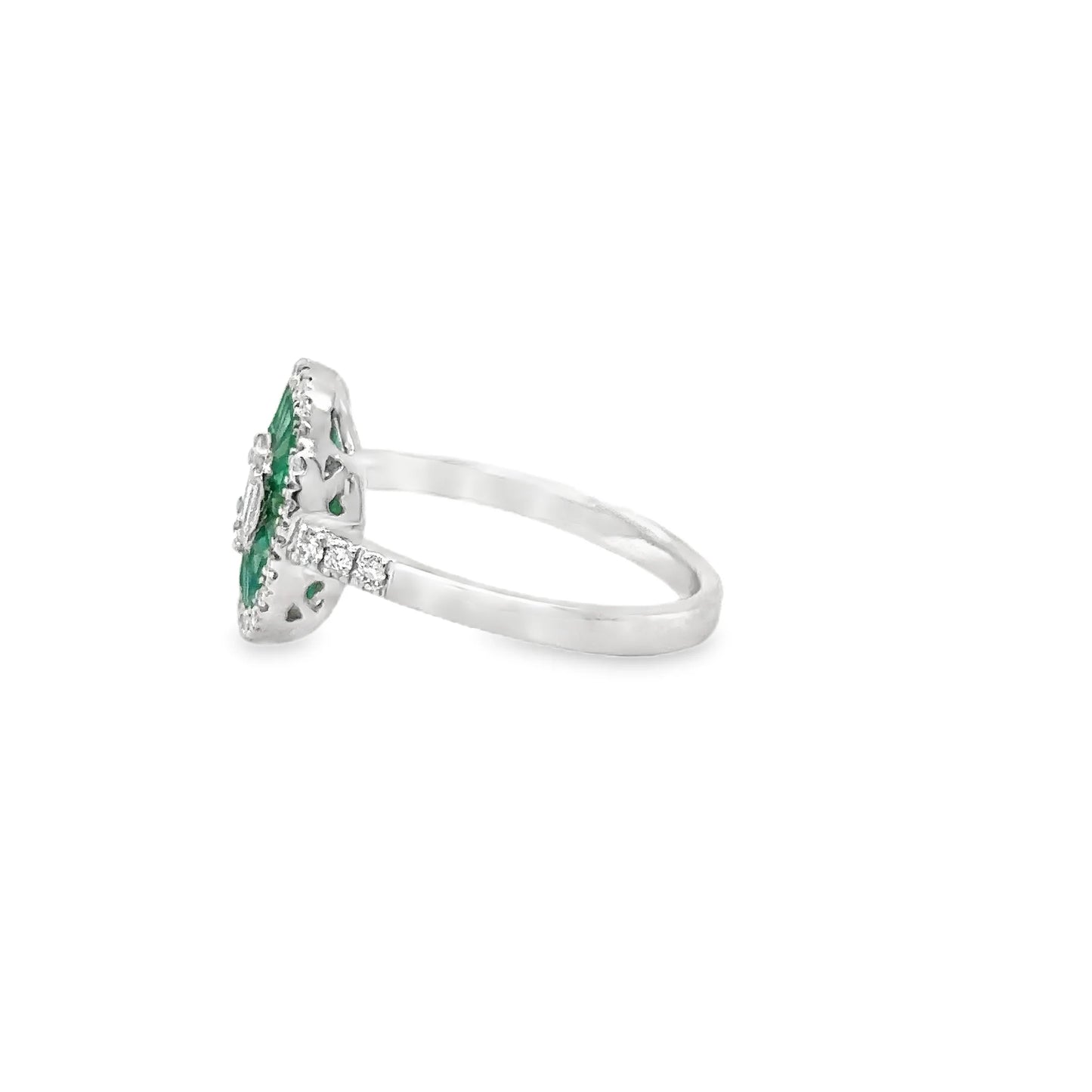 14KT WHITE GOLD EMERALD AND DIAMONDS RING