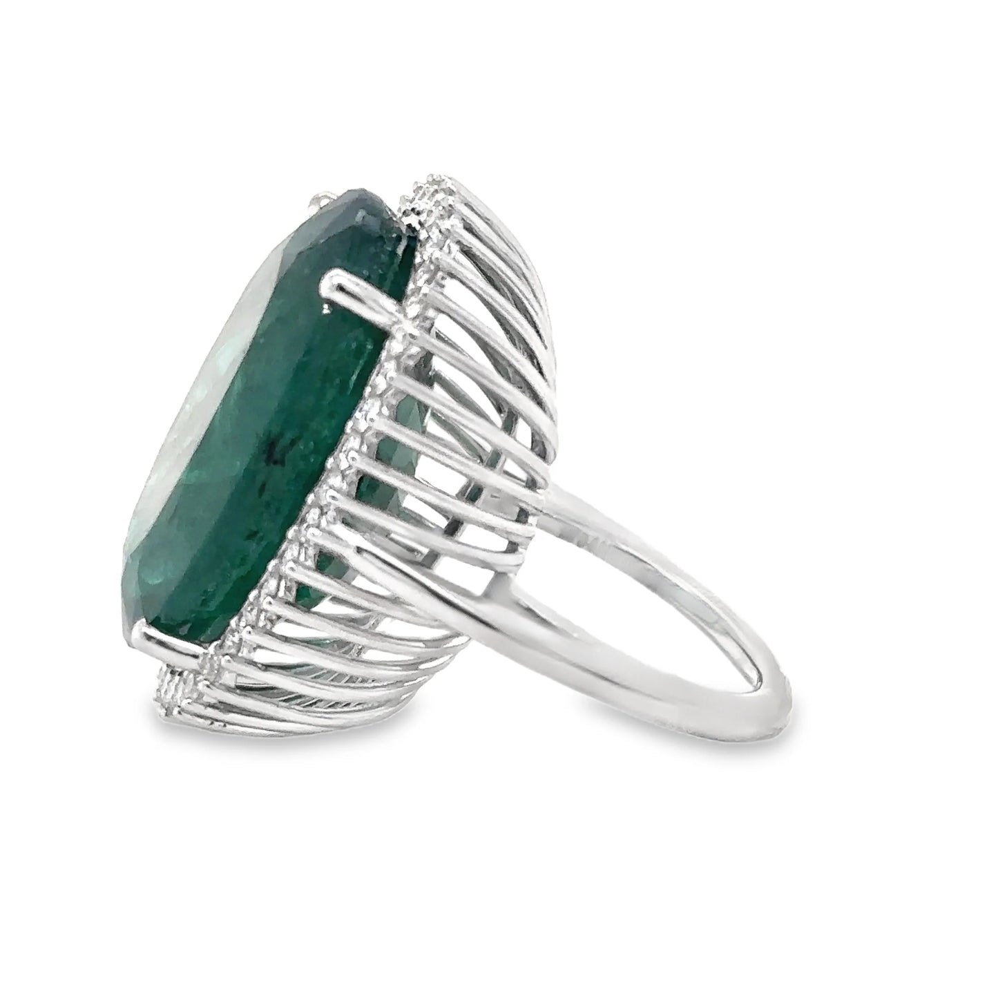 14KT WHITE GOLD EMERALD AND DIAMONDS RING