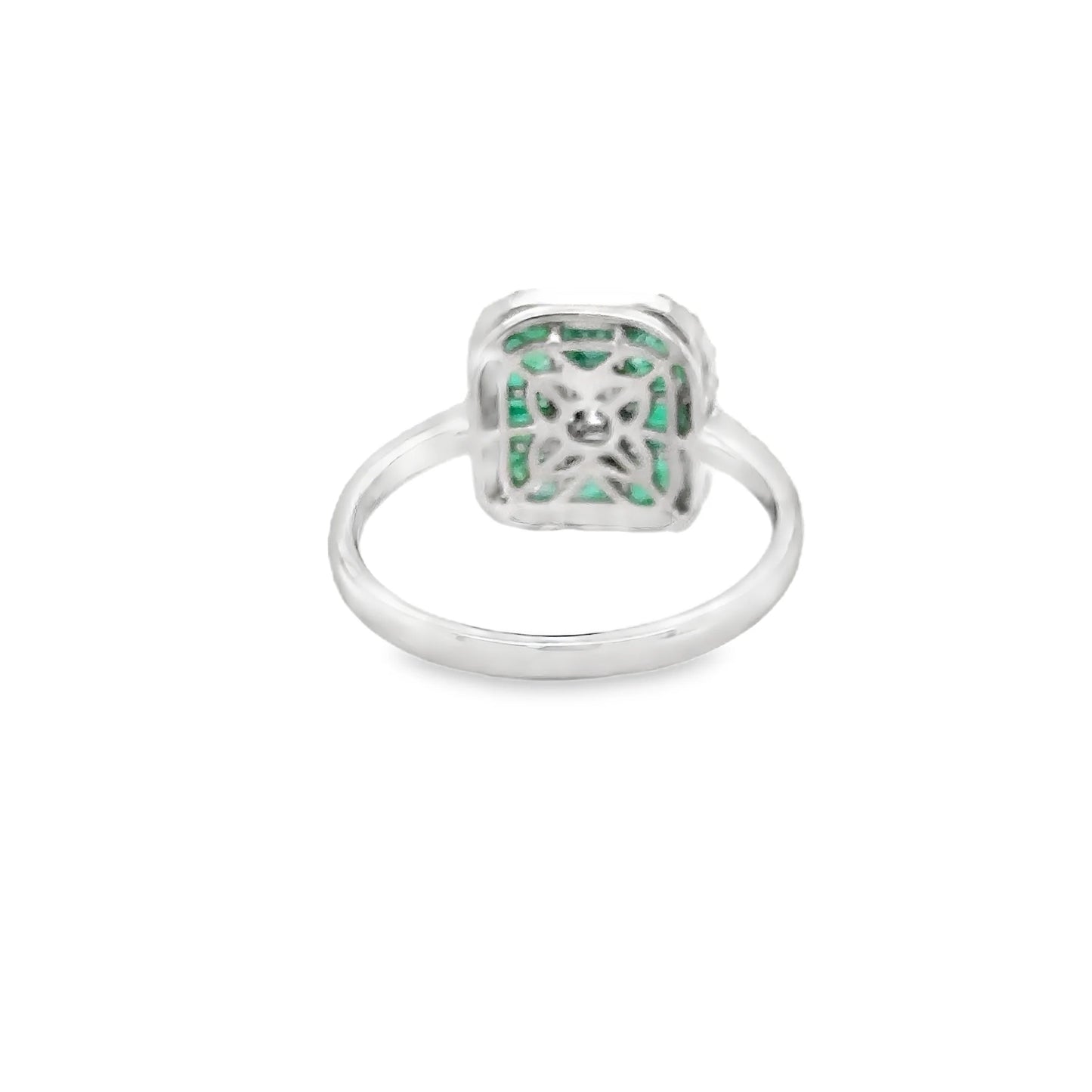 14KT WHITE GOLD EMERALD AND DIAMONDS RING
