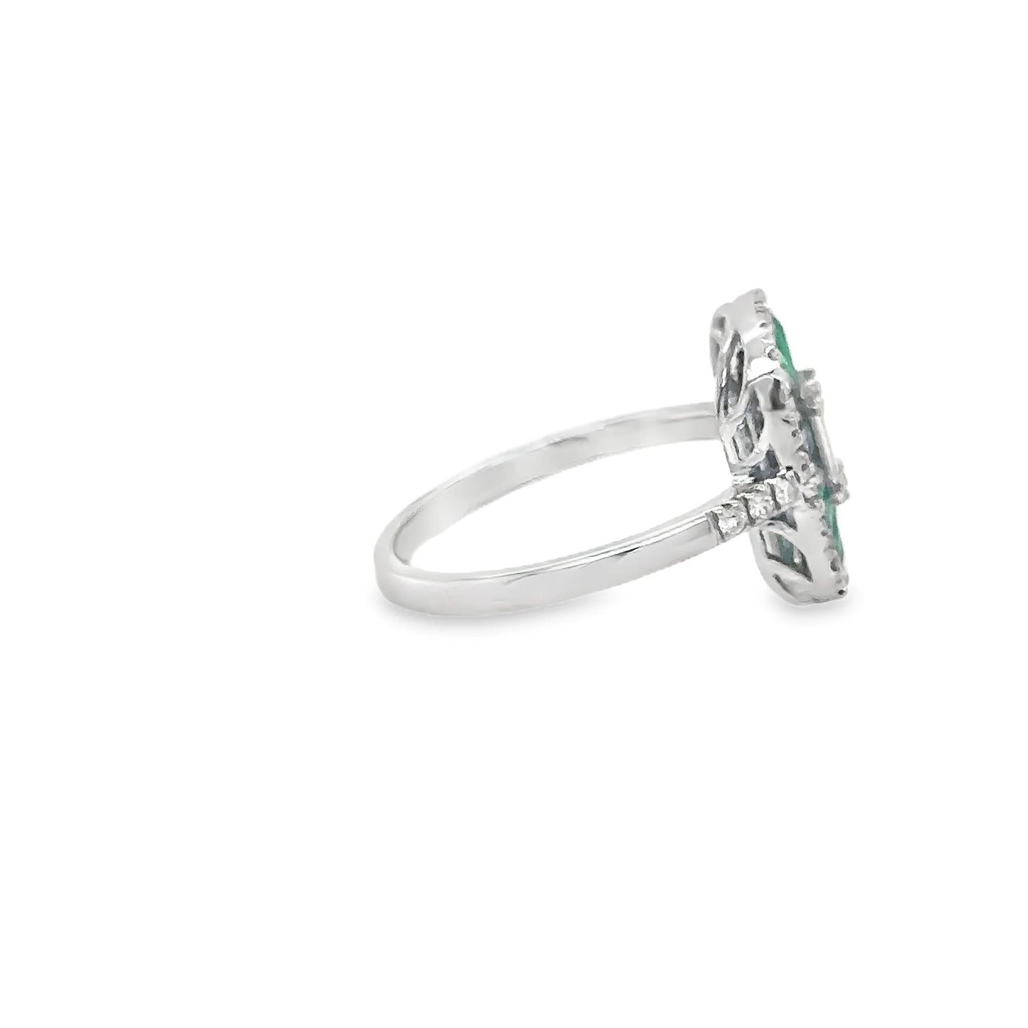 14KT WHITE GOLD EMERALD AND DIAMONDS RING