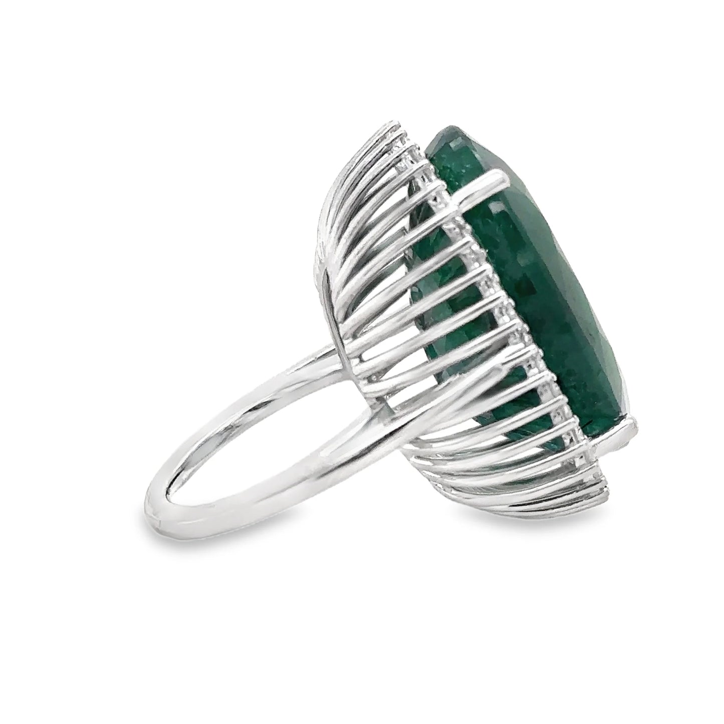 14KT WHITE GOLD EMERALD AND DIAMONDS RING