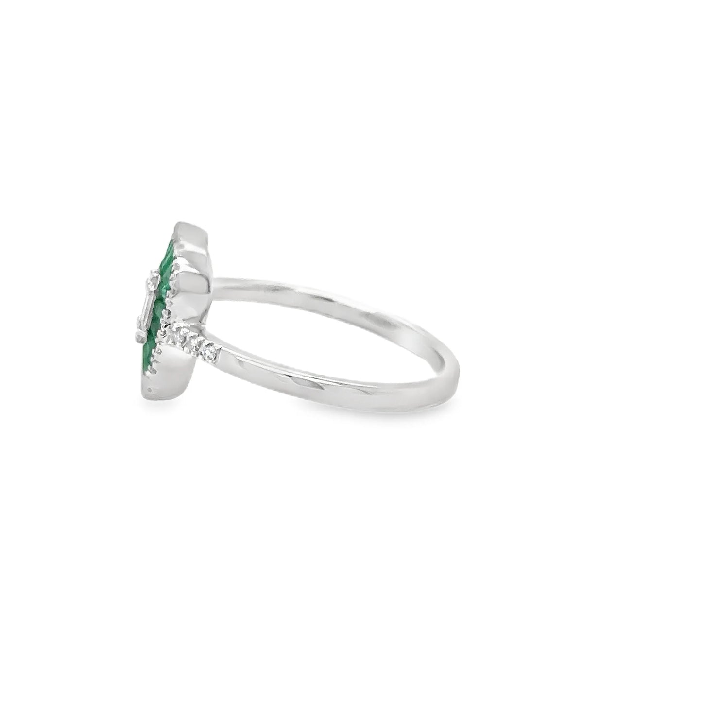 14KT WHITE GOLD EMERALD AND DIAMONDS RING