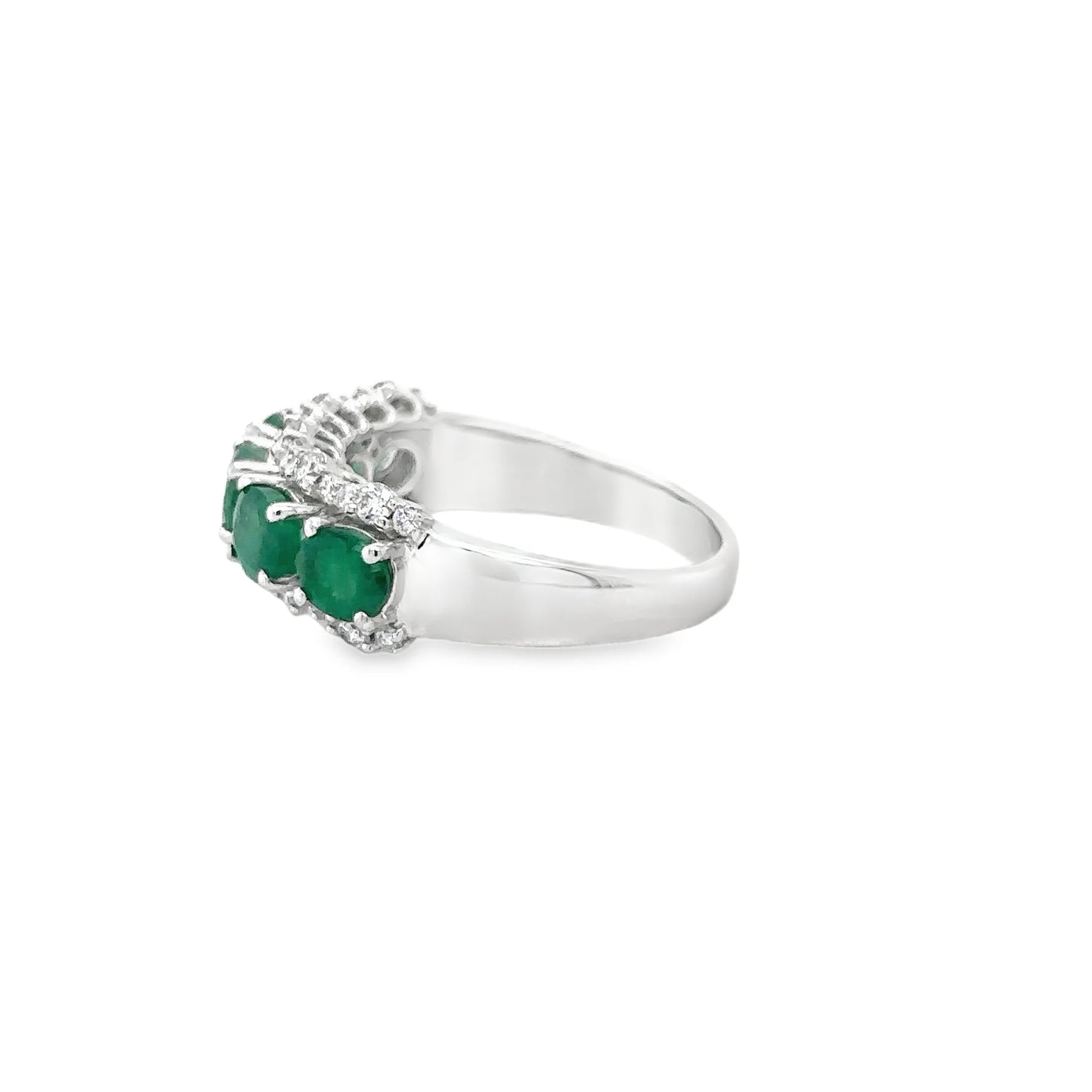 14KT WHITE GOLD EMERALD AND DIAMONDS RING
