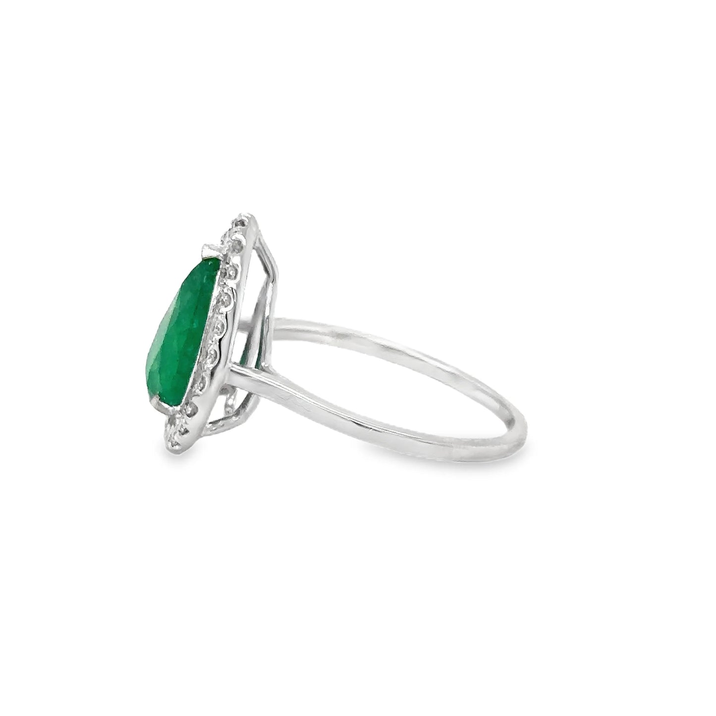 14KT WHITE GOLD EMERALD AND DIAMONDS RING