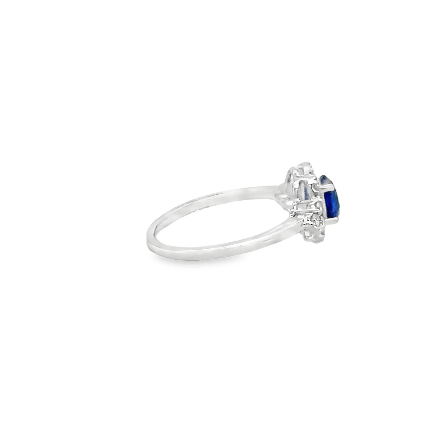 14KT WHITE GOLD SAPPHIRE AND DIAMONDS RING
