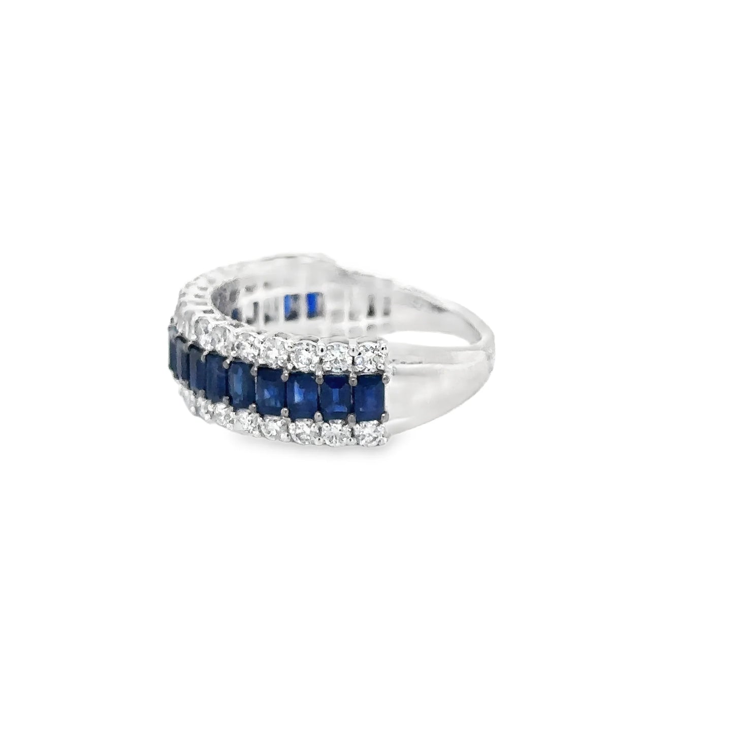 14KT WHITE GOLD SAPPHIRE AND DIAMONDS RING