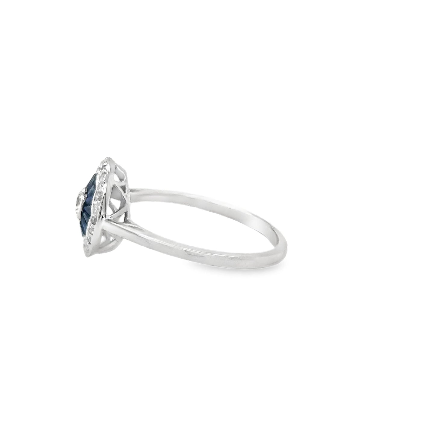 14KT WHITE GOLD SAPPHIRE AND DIAMONDS RING