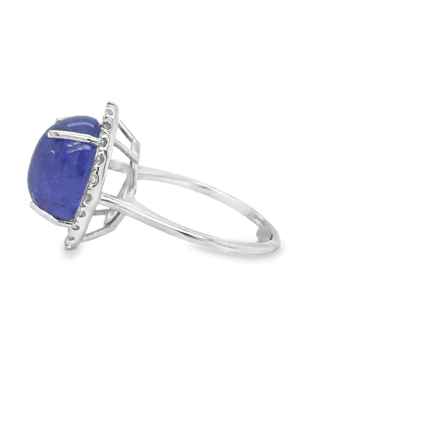 14KT WHITE GOLD TANZANITE AND DIAMONDS RING