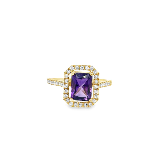 14KT YELLOW GOLD AMETHYST AND DIAMONDS RING